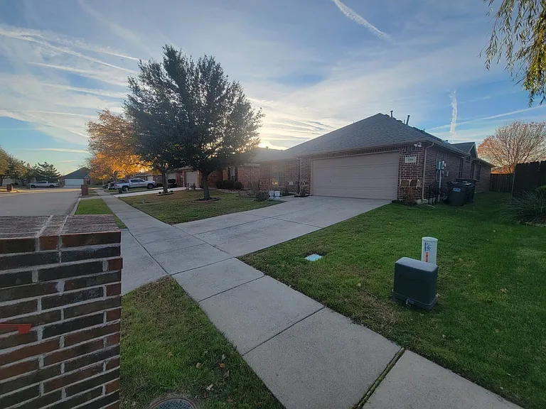 2356 Aurora Dr — Photo 21