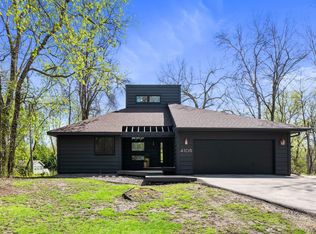 4108 Red Oak Rdg, Minnetonka, MN 55345