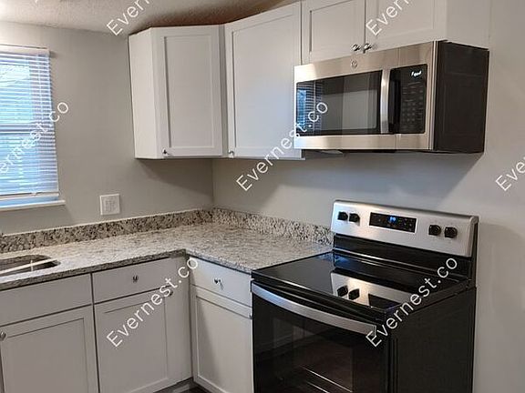 3rd image of 3503 S Drumm Ave