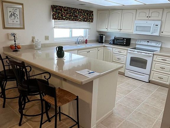 5th image of 26214 S GLENBURN Drive