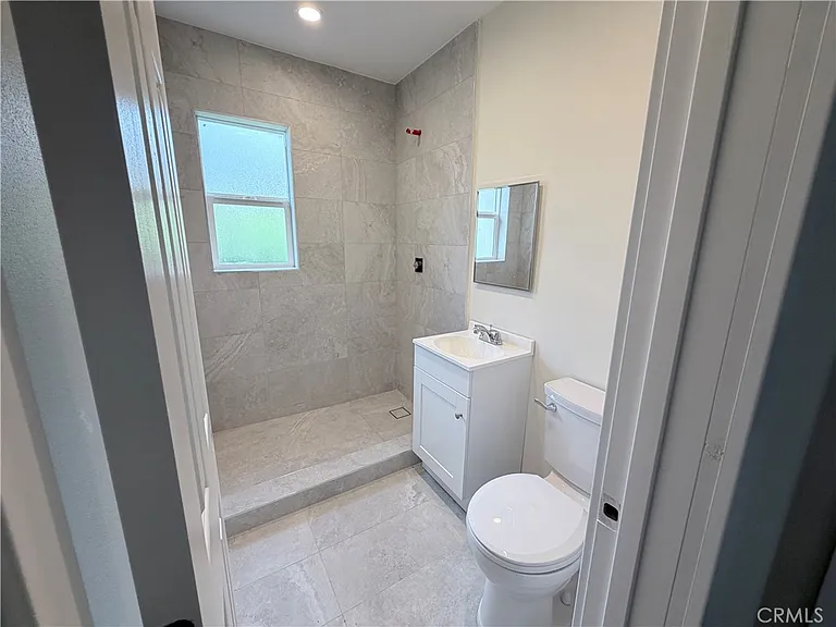 125 W Chestnut St #101 — Photo 5