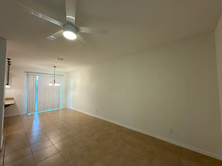 1036 Laurel Ridge Ln — Photo 5