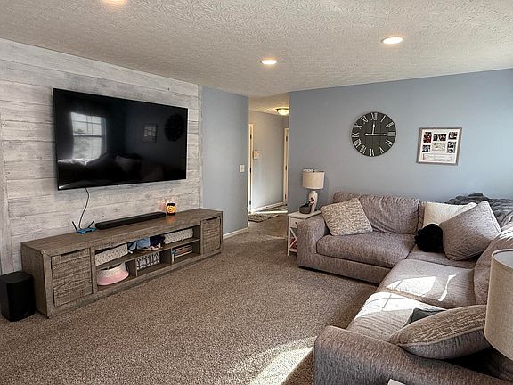 4th image of 3158 Bridlerun Dr