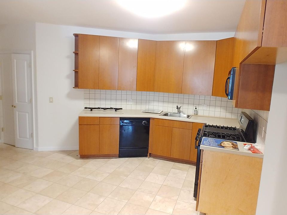 1st image of 7902 15th Ave #35