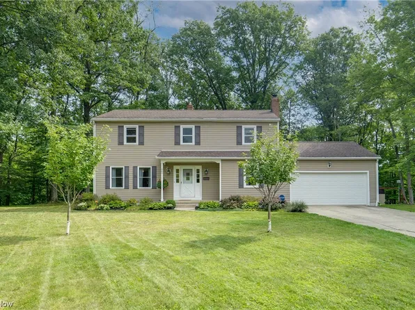 445 Mowbray Rd, Akron, OH 44333