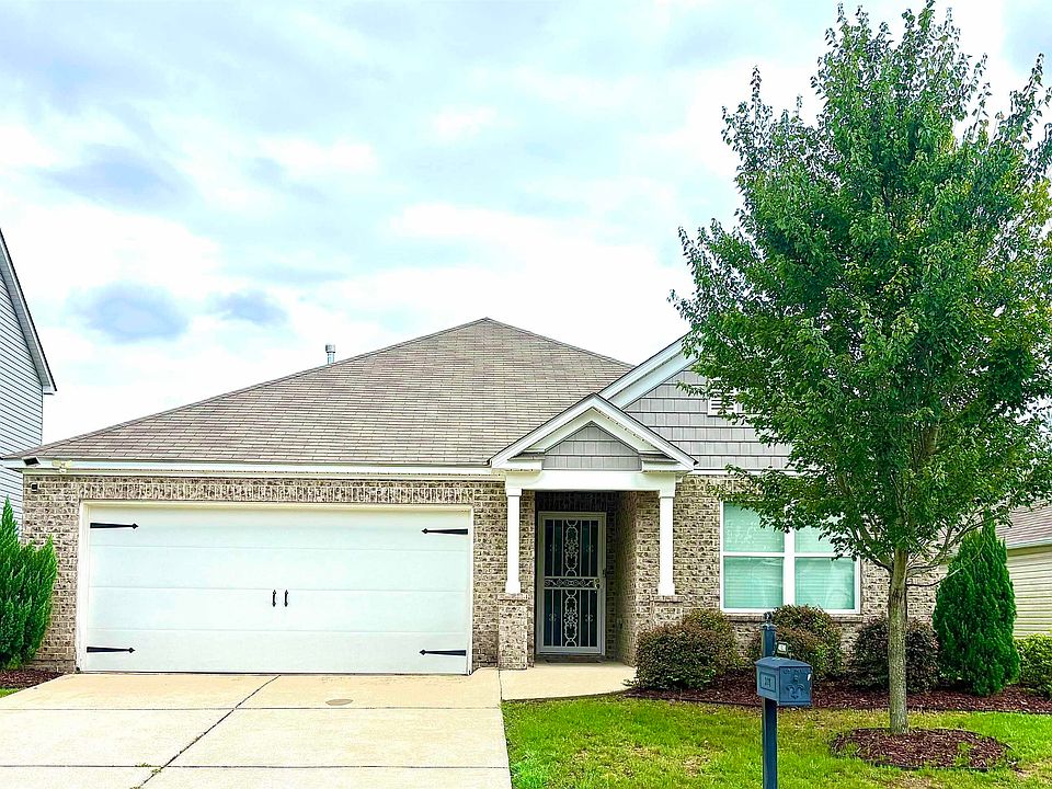 1st image of 4690 Woodford Cir