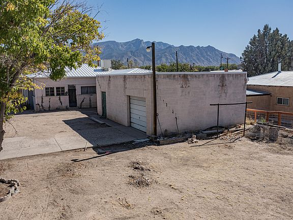 2nd image of 101 E Calle Montoya