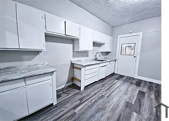 4321 Storer Ave — Photo 10