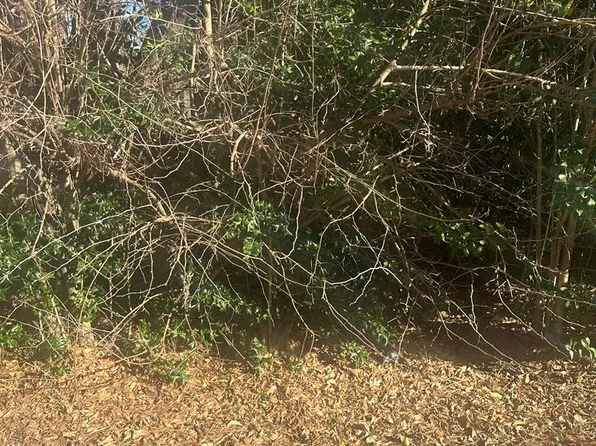 1331 Laurel Rd E, Greenwood, SC 29649