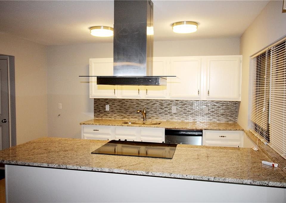 1st image of 4801 Wagner Dr