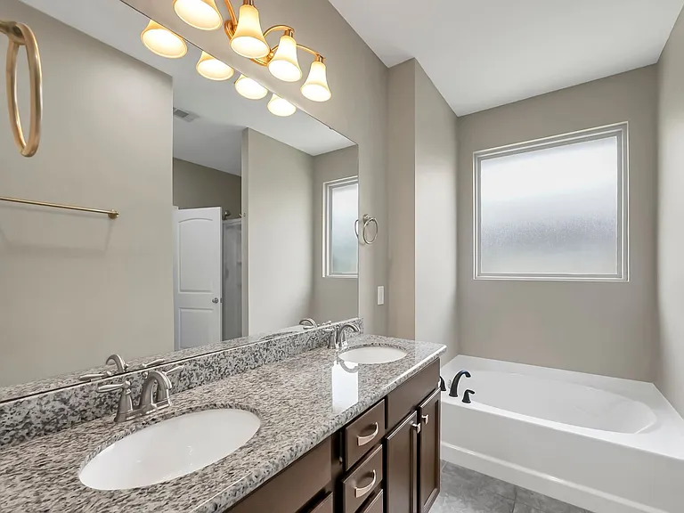 2676 New Haven Blvd — Photo 35