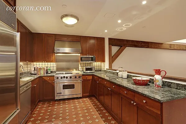 Sold by Corcoran | media 32