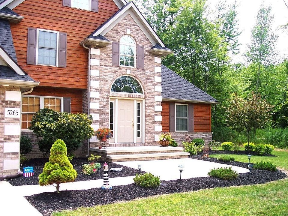 ...with nice landscaping.