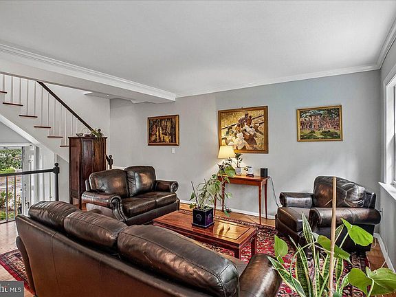 4th image of 1600 Ripon Pl
