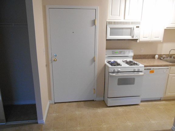 4th image of 1750 N Marywood Ave APT 208