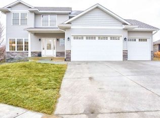 1247 Tipperary Rd, Iowa City, IA 52246