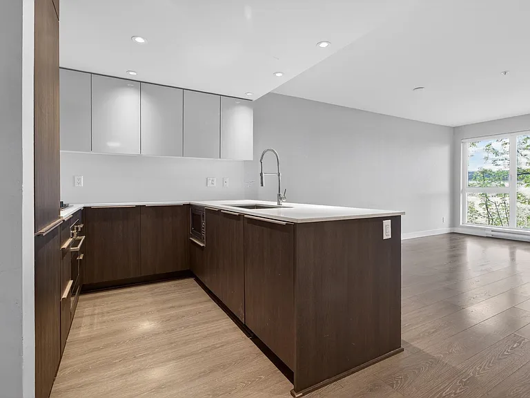 1588 Hastings St E #211 — Photo 2