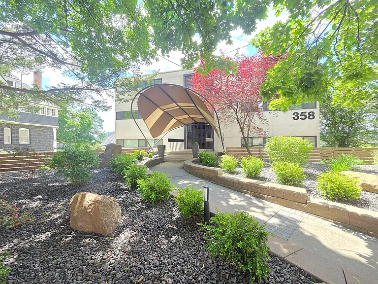 358 S Coeur D Alene St — Photo 12