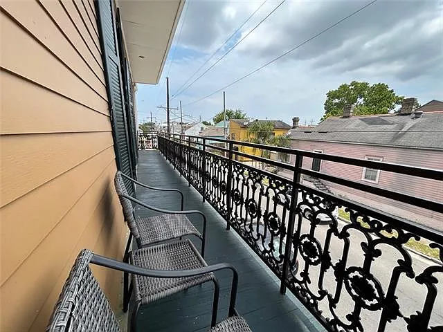 1039 Marais St #4 — Photo 9