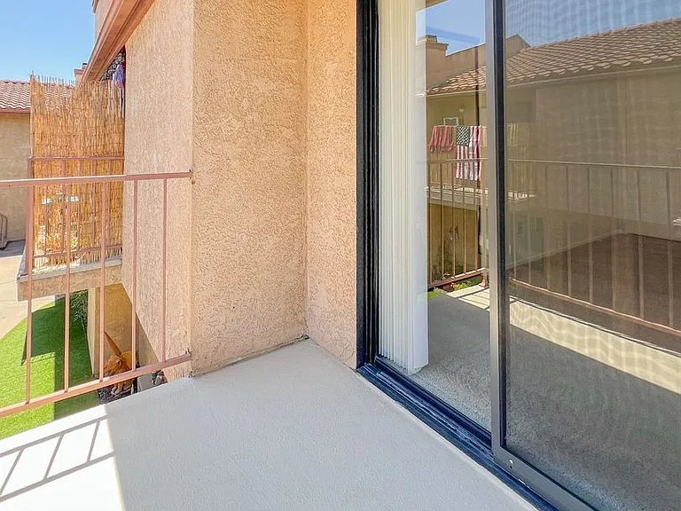 3902Howard — Photo 18