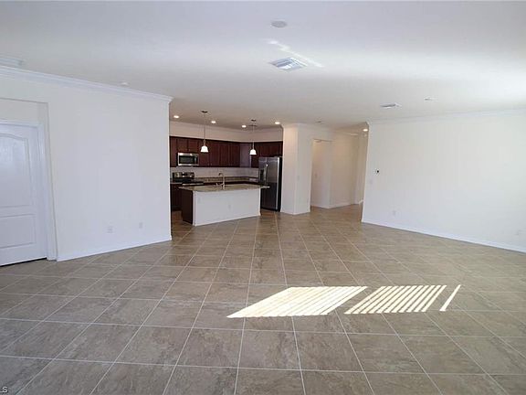 5th image of 10256 Livorno Dr