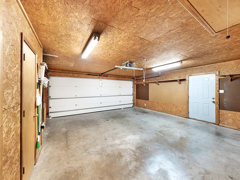 324 N Tolbert Ave — Photo 29