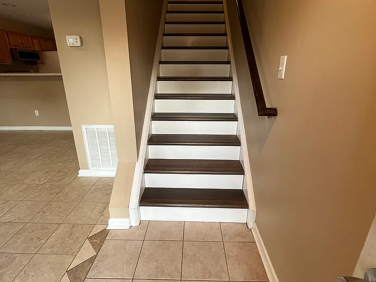 415 Dabney Dr — Photo 8