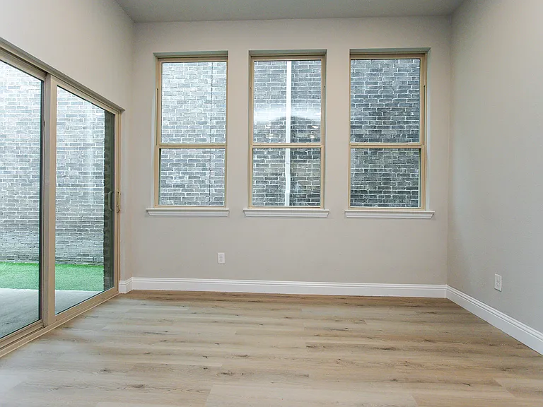 7504 Palisades Dr — Photo 11