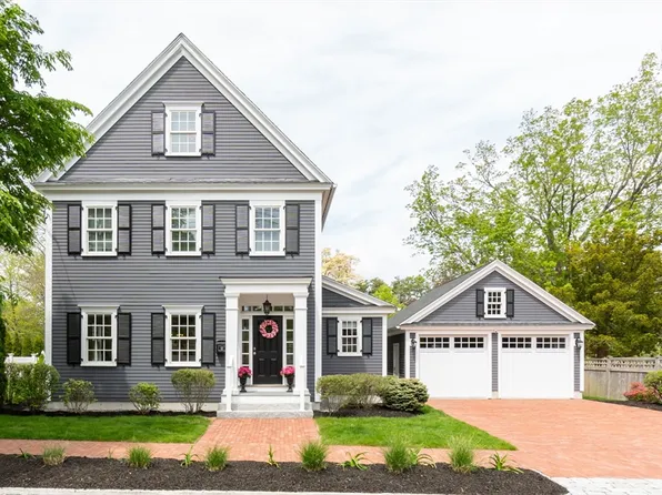 52 Plummer Ave, Newburyport, MA 01950