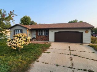 200 5th Ave NE, Plainview, MN 55964
