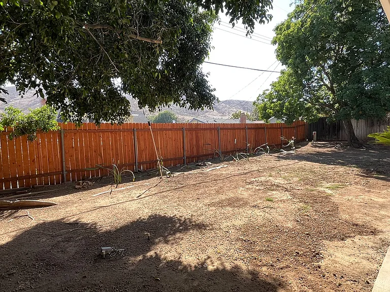 5532 Peacock Ln — Photo 24