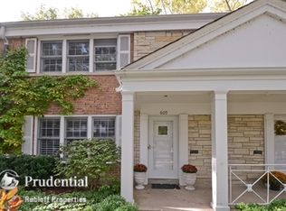 609 4th St, Wilmette, IL 60091