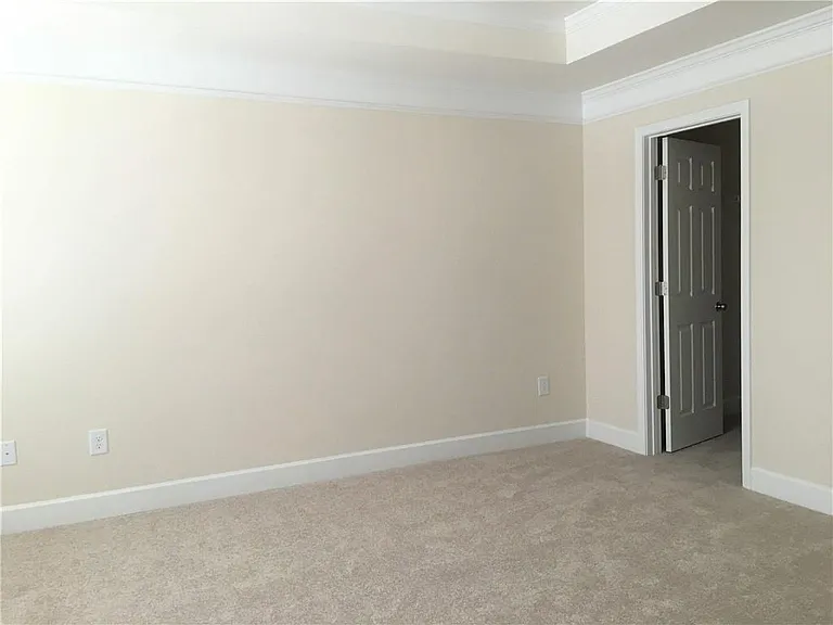 3583 Adelaide Xing — Photo 10