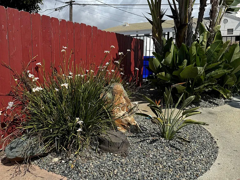 813 Carey Rd — Photo 8