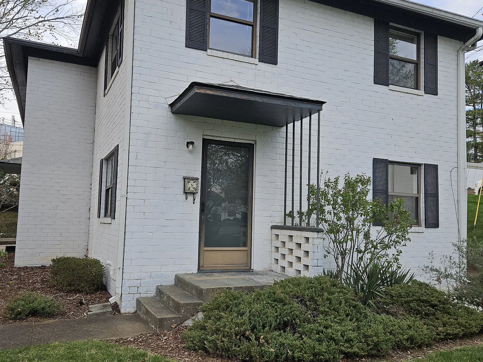 615 Biltmore Ave — Photo 1