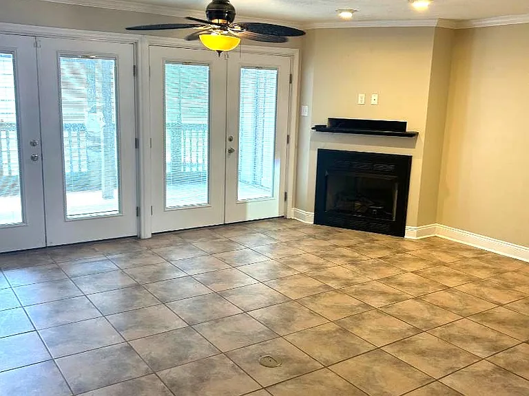 220 Church Ave #10 — Photo 6