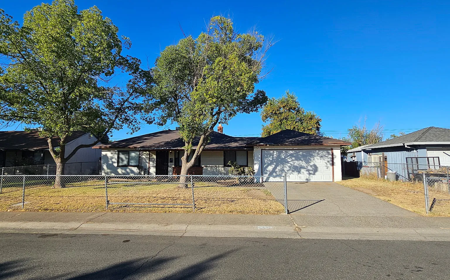 3 bed, 1051 sqft, $2,450 — Photo 1