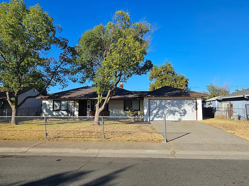 6420 Larry Way
