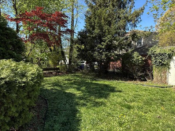 380 Liberty Rd, Englewood, NJ 07631