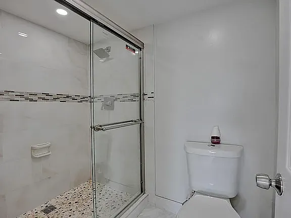 1512 Whitehall Dr #303 — Photo 19
