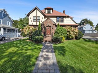 732 W Roxbury Pkwy, Roslindale, MA 02131