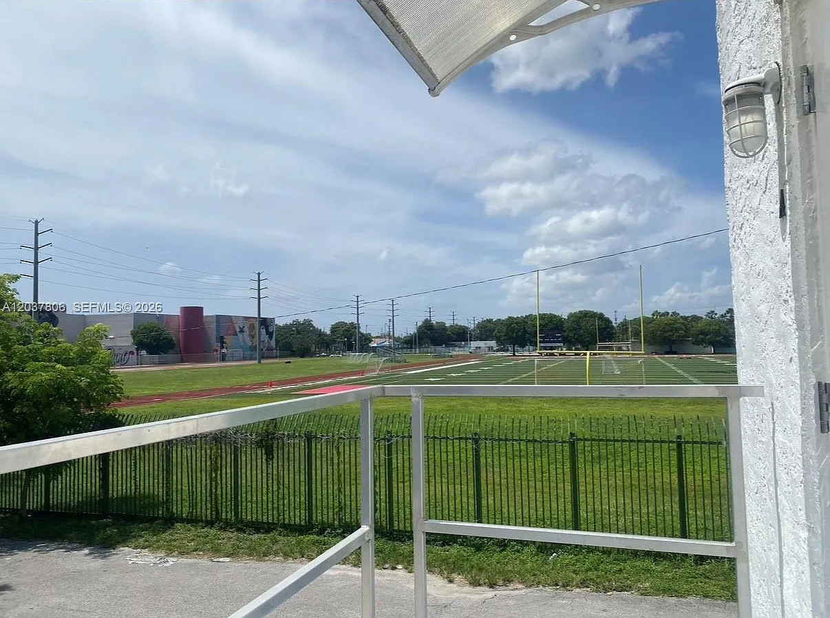 College Park — Photo 3