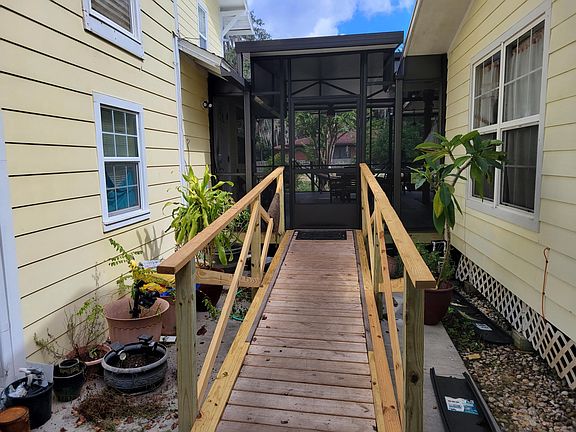 4th image of 2251 Celery Ave