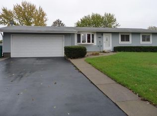 404 Sable Dr, Valparaiso, IN 46385