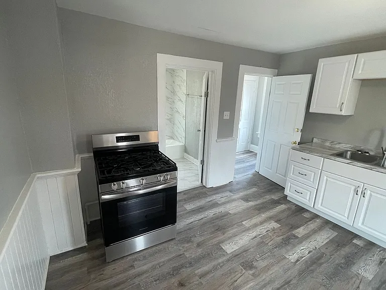 2428-2428B N 6th St. (Duplex) — Photo 8