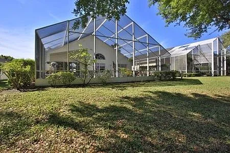 Building Photo - 5 Villa Lago Ln