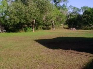 208 Pleasant Bnd, Seguin, TX 78155