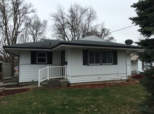 7520 Wilden Dr, Urbandale, IA 50322