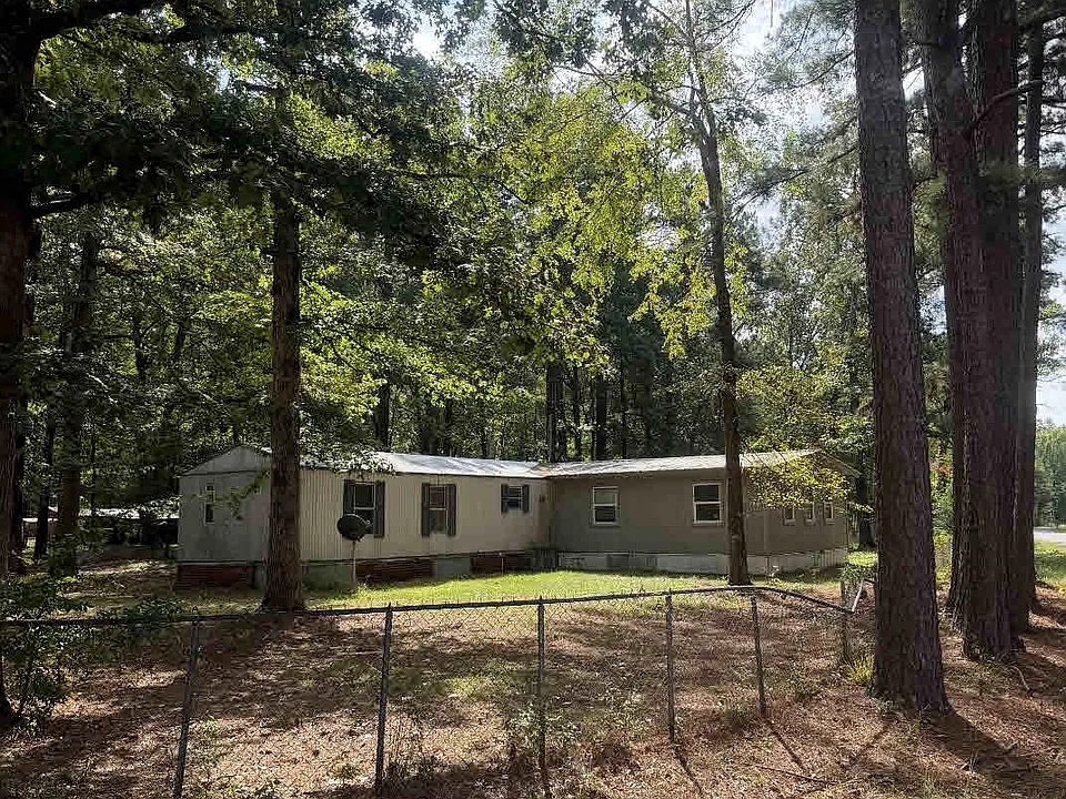 798 E Clearwater Dr