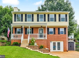 13717 Palm Rd, Woodbridge, VA 22193